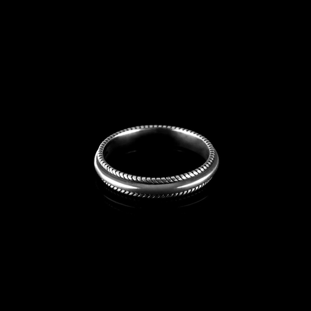 Ugo Cacciatori silver round ring